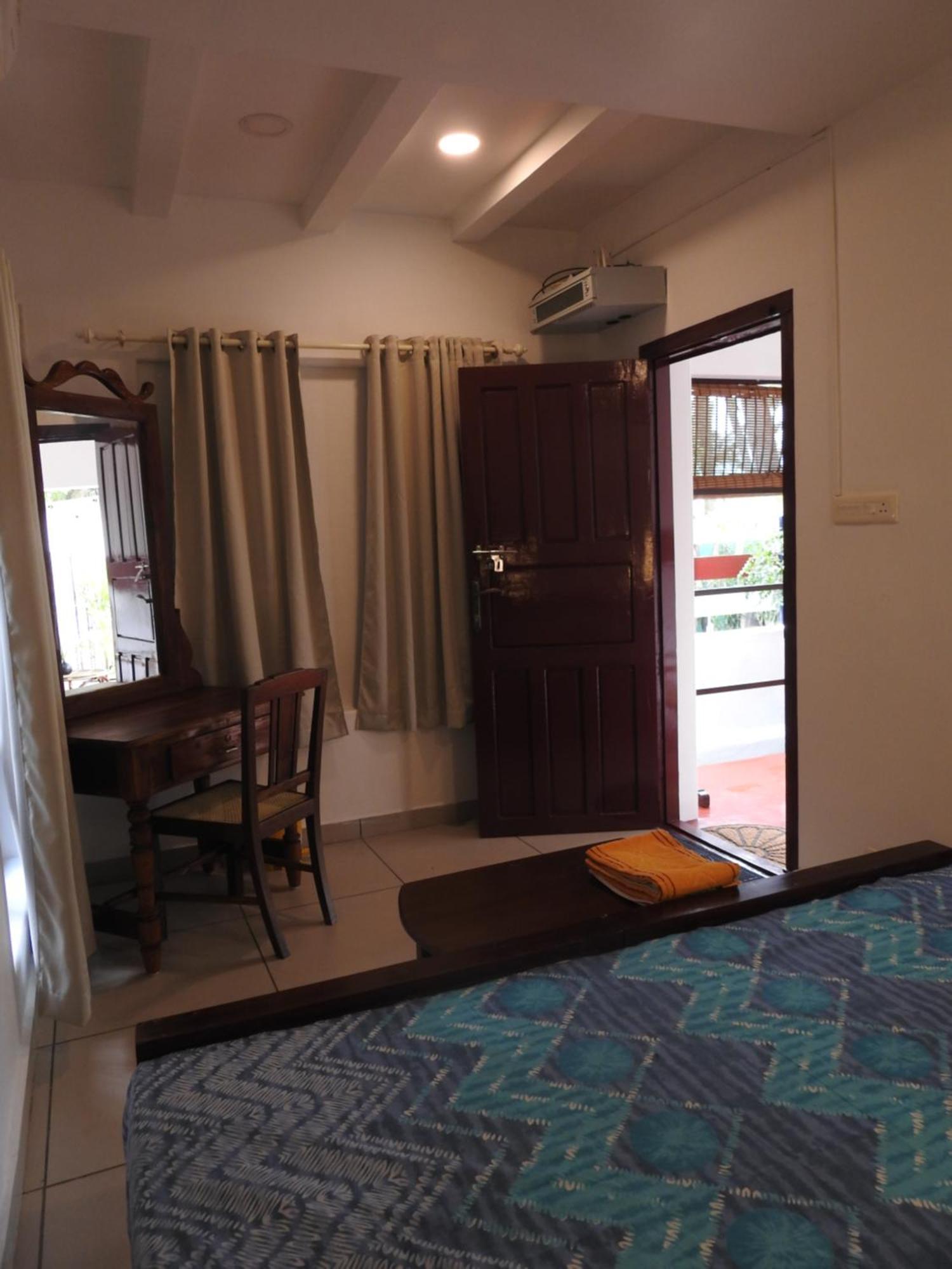 Shoreline Marari Beach Villa At Golden Beach Mararikulam Alappuzha Exterior foto